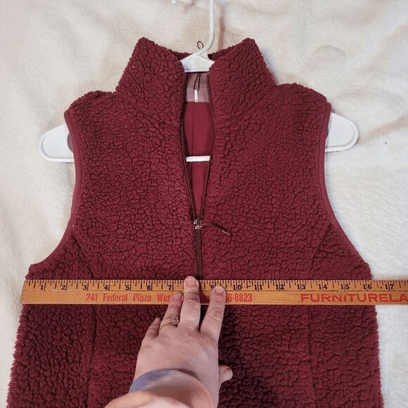 Calia By Carrie Underwood Sherpa Vest Burgundy XS - Picture 9 of 9
